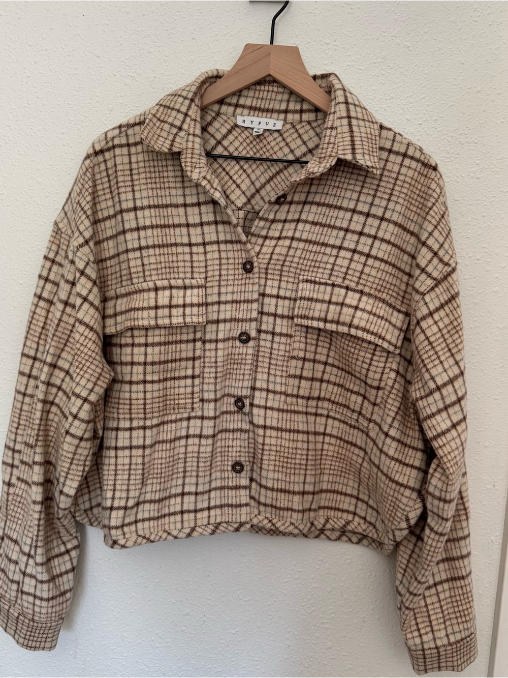 Women's Small Beige Plaid Button-Up Boxy Shacket